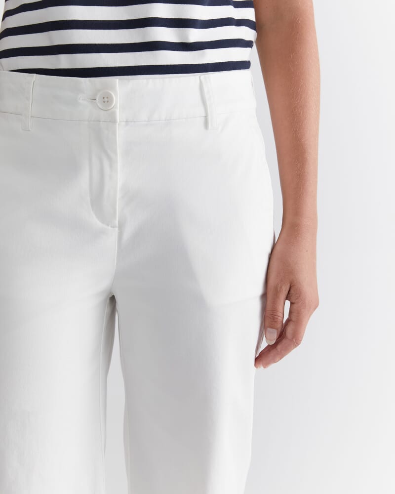 Laura Chino Short in IVORY