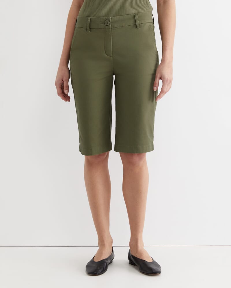 Laura Chino Short in KHAKI