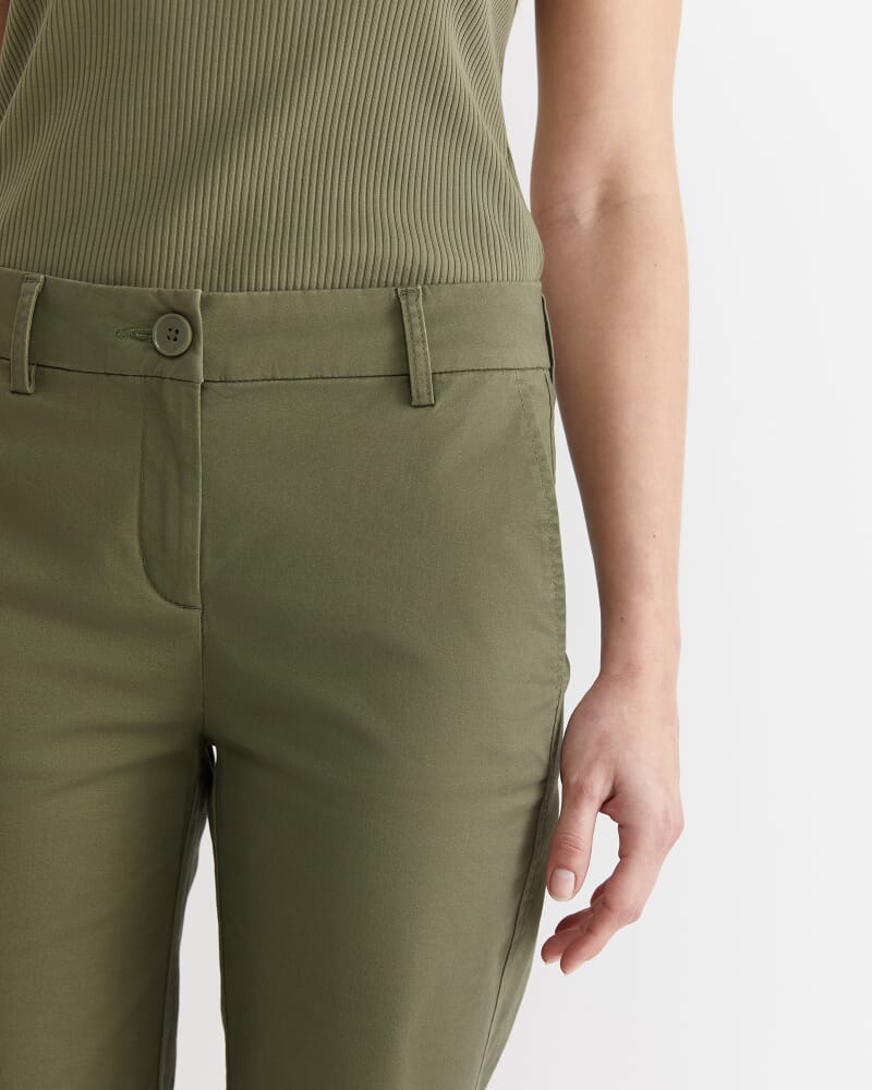 Laura Chino Short in KHAKI