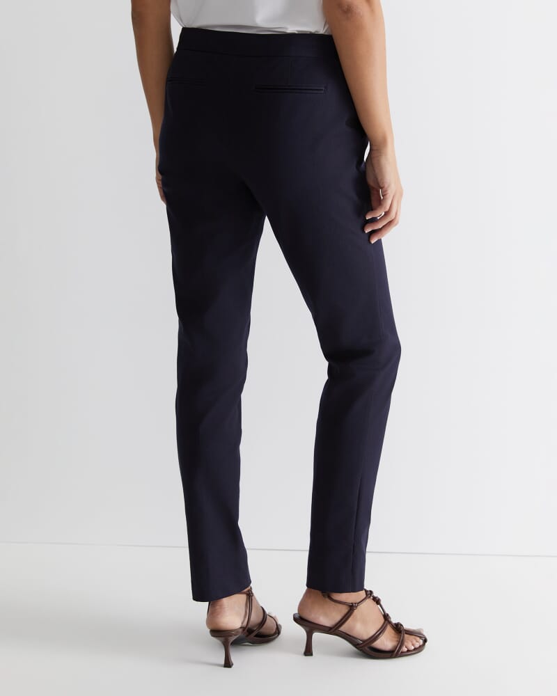 Yvonne Pant in NAVY