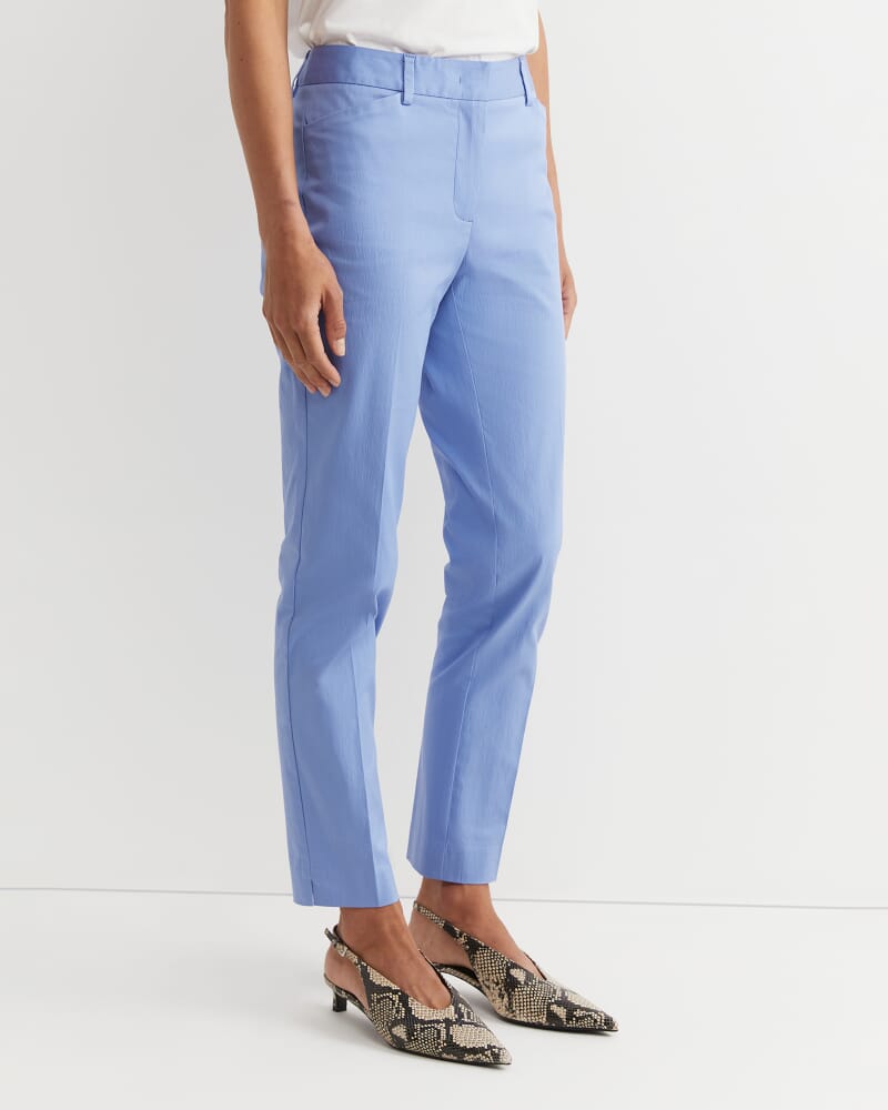 Evie Capri Pant in BELLE BLUE