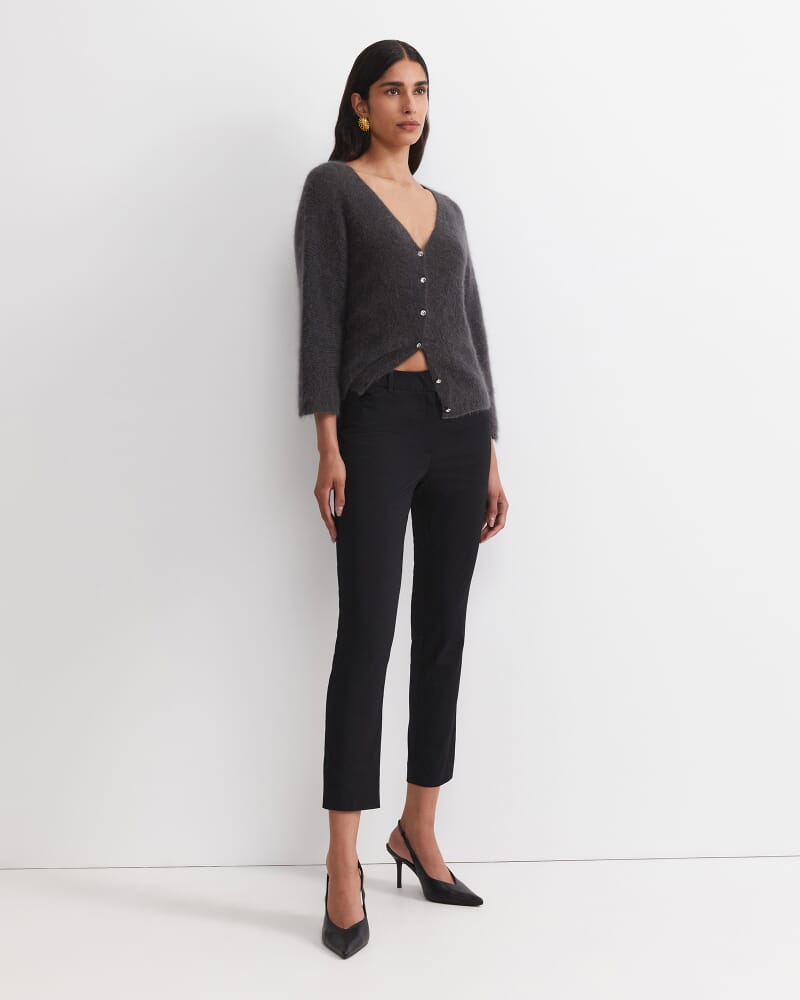 Evie Capri Pant in BLACK