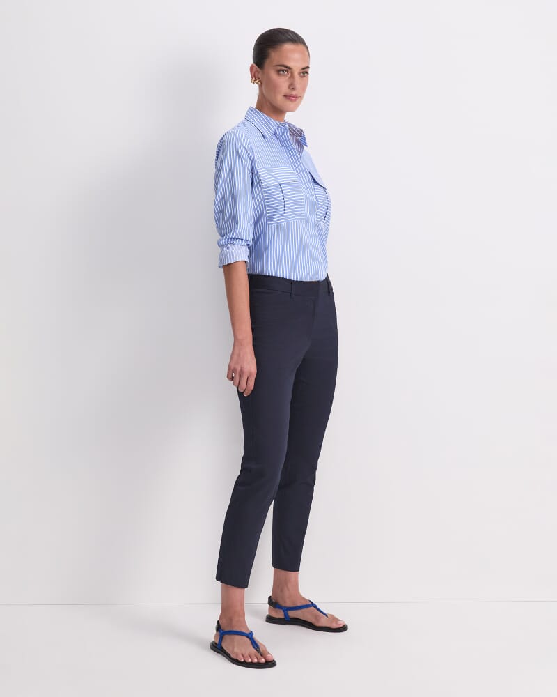 Evie Capri Pant in CLASSIC NAVY