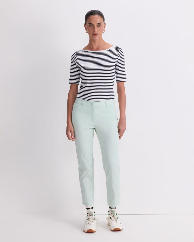 Evie Capri Pant in MINT
