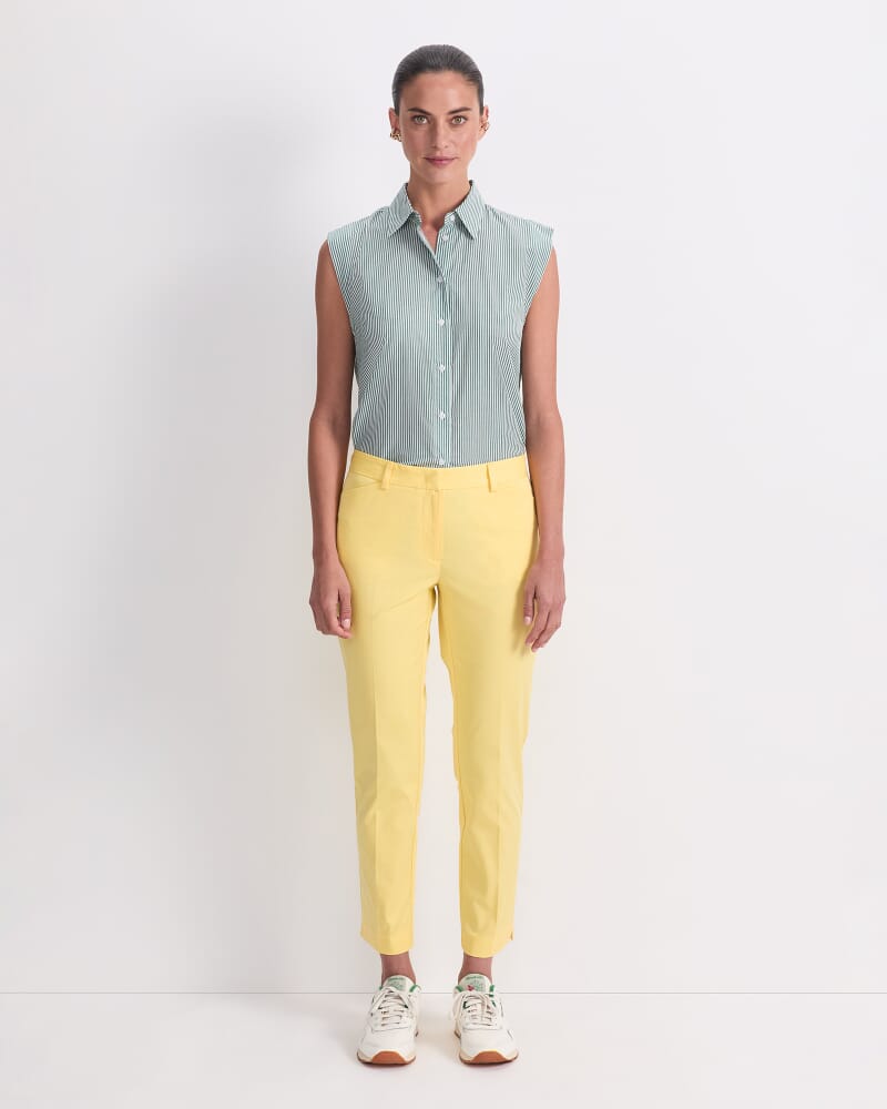 Evie Capri Pant in BUTTER