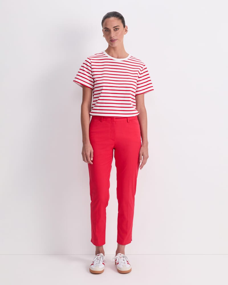 Evie Capri Pant in SCARLET