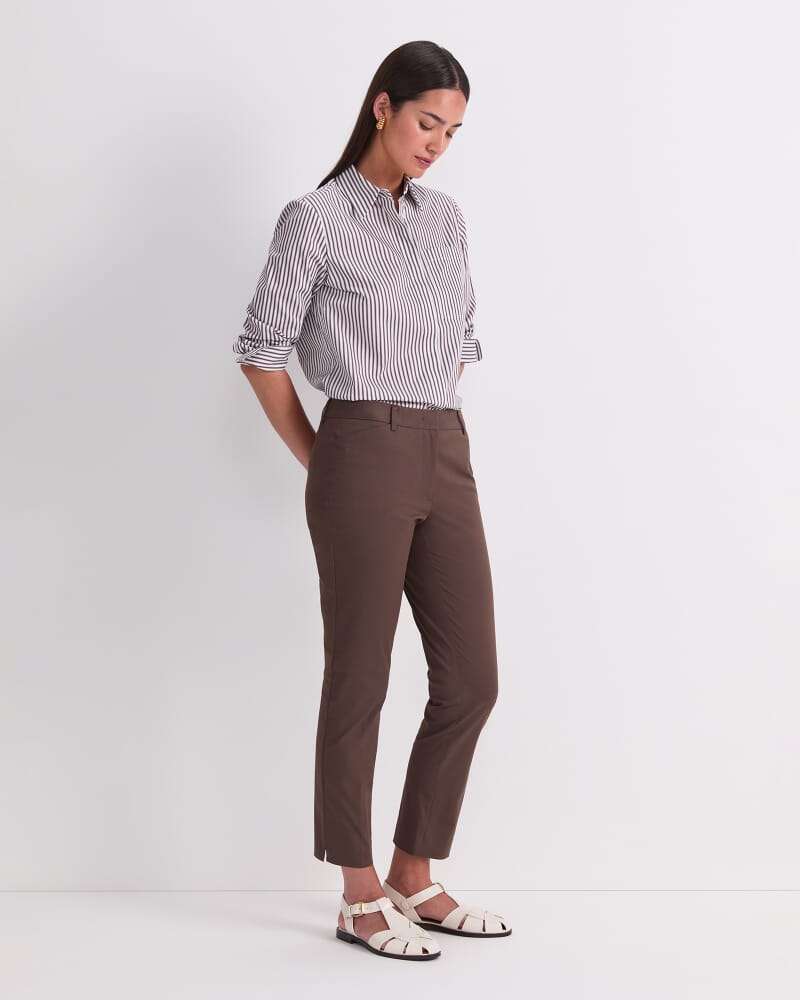 Evie Capri Pant in BITTER CHOCOLATE
