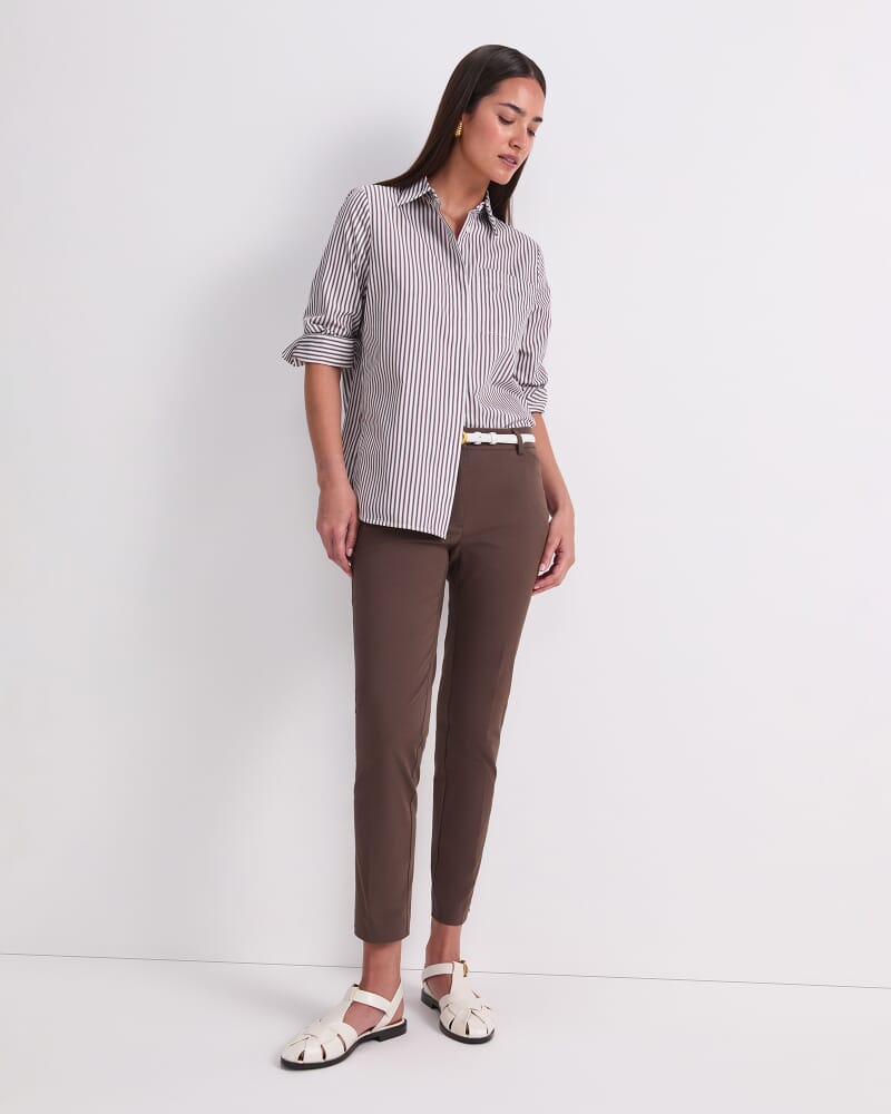 Evie Capri Pant in BITTER CHOCOLATE