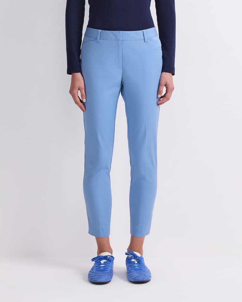 Evie Capri Pant in CERULEAN