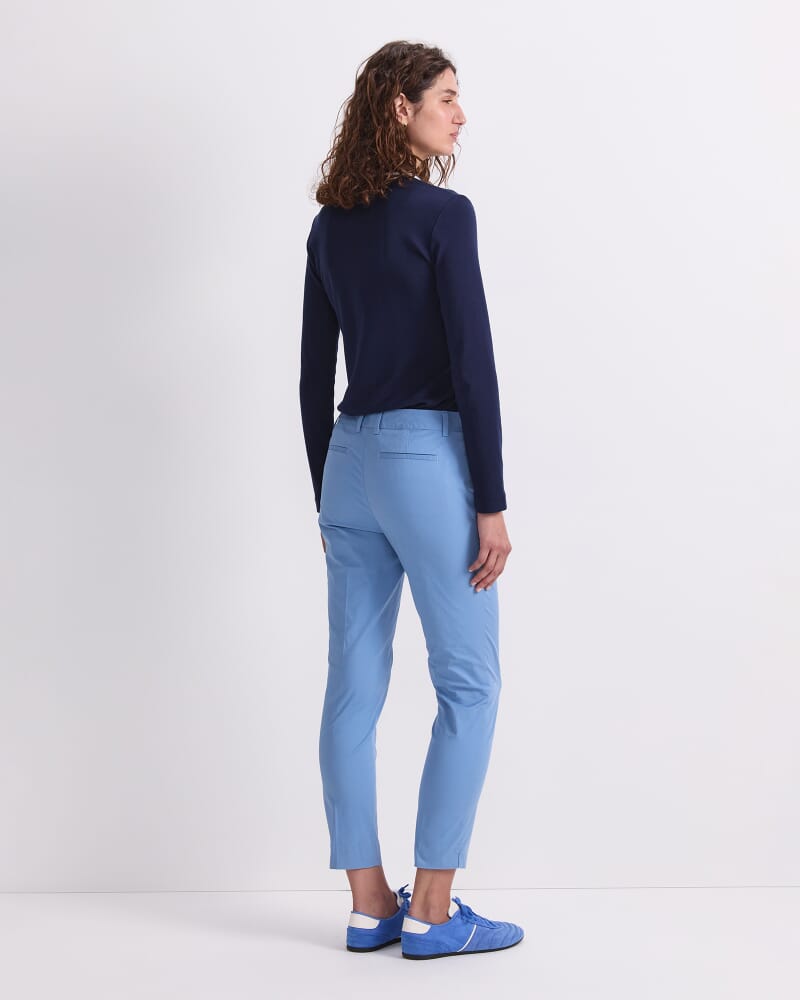 Evie Capri Pant in CERULEAN