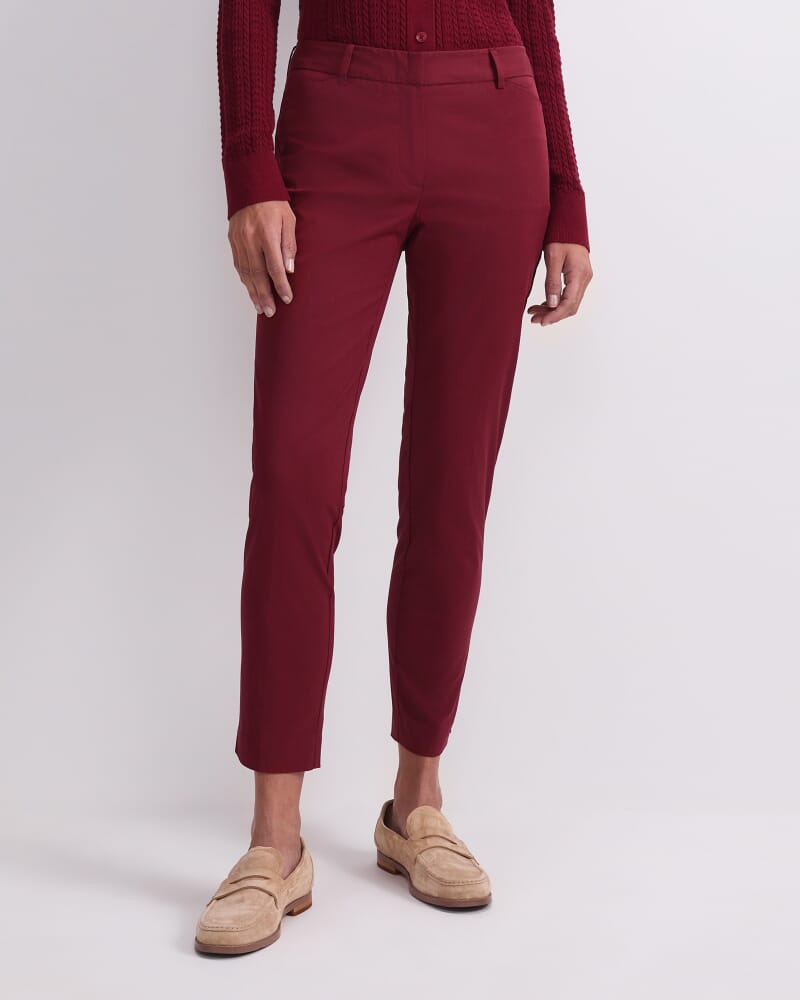 Evie Capri Pant in PINOT