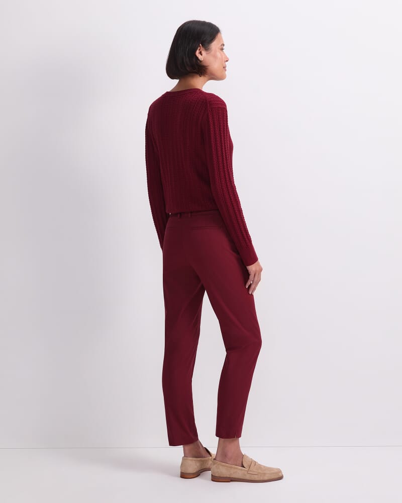 Evie Capri Pant in PINOT