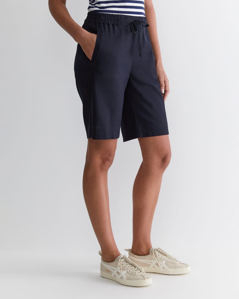 Rosa Linen Short in CLASSIC NAVY