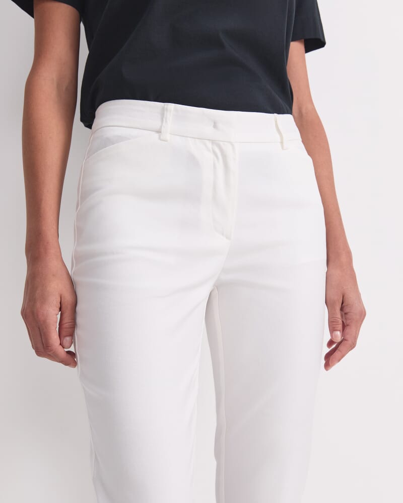 Venus Capri Pant in WHITE