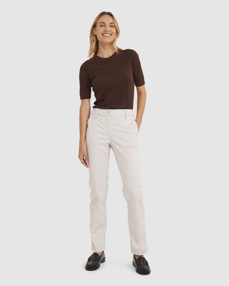 Laura Relaxed Chino in BONE