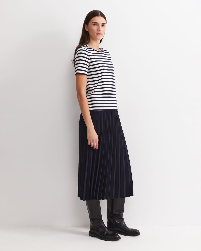 The Perfect T-Shirt in NAVY/WHITE