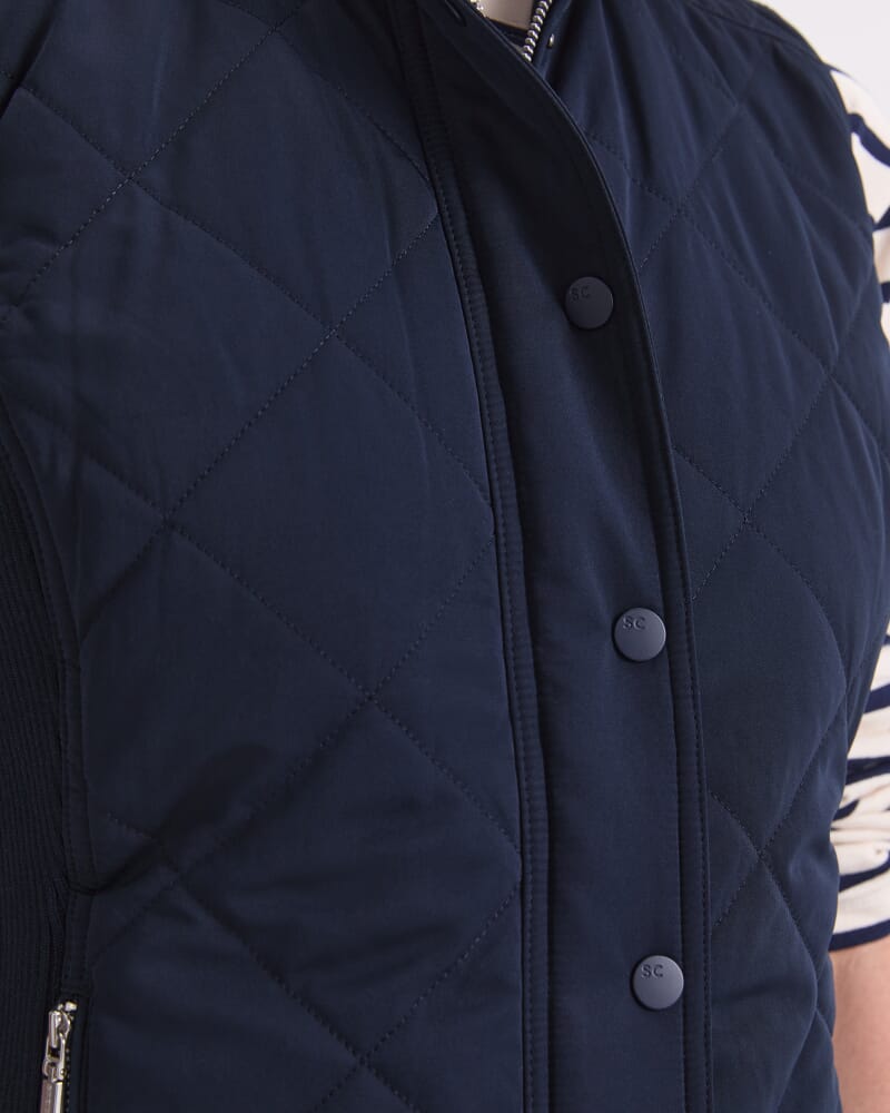 Vera Quilted Vest in NAVY