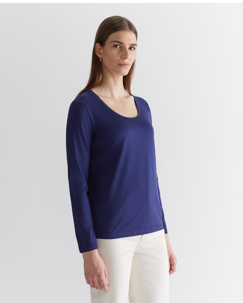 Lola Long Sleeve Tee in NAVY