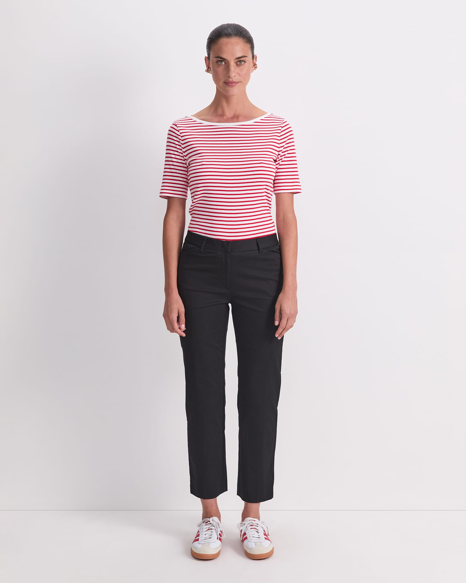 Evie Straight Capri Pant