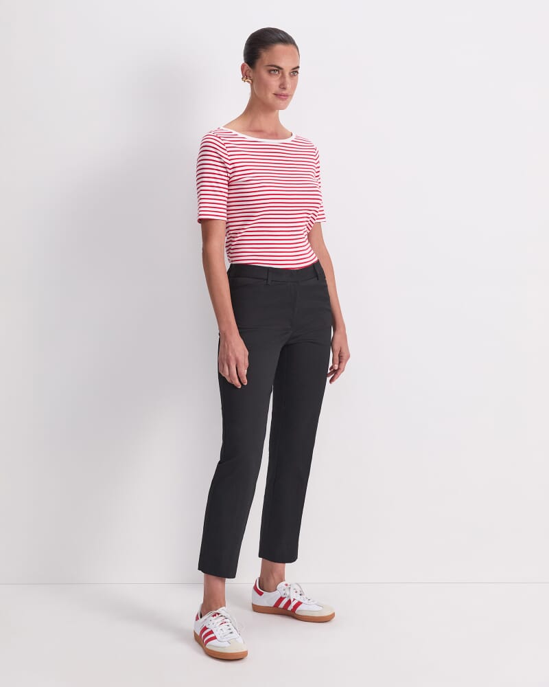 Evie Straight Capri Pant in BLACK