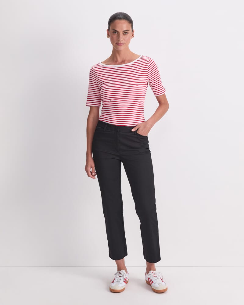 Evie Straight Capri Pant in BLACK