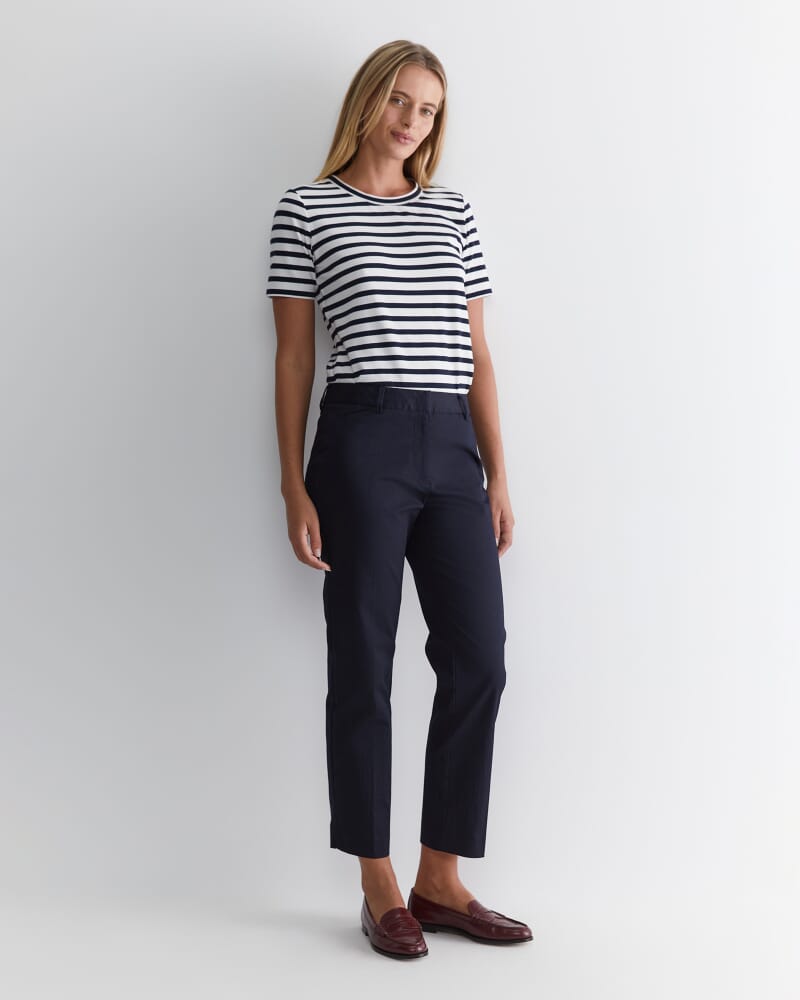Evie Straight Capri Pant in CLASSIC NAVY