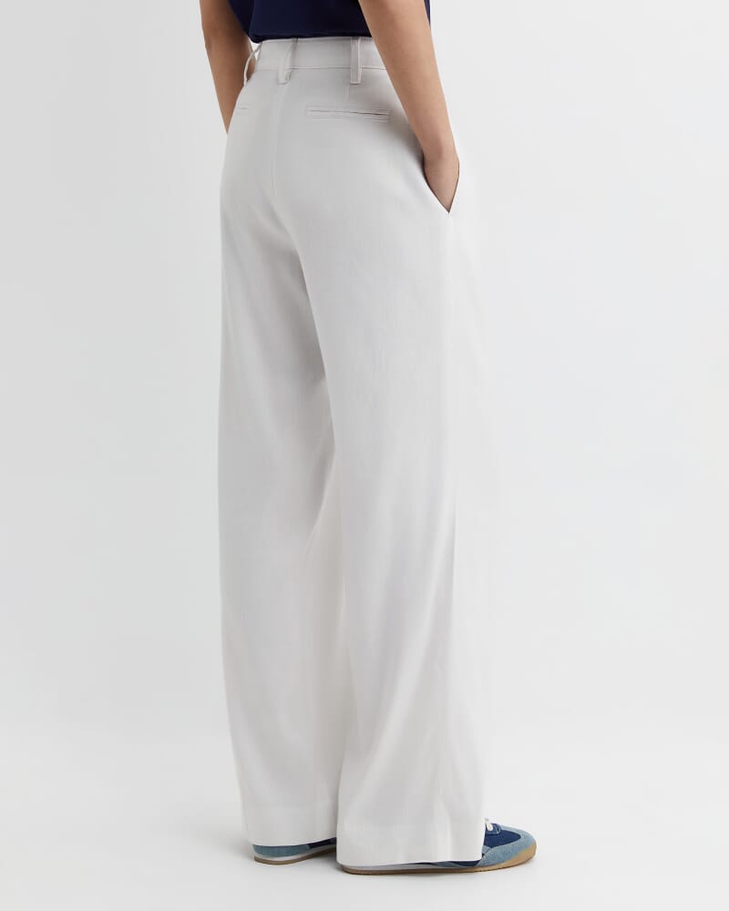 Brianne Wide Leg Pleat Pant in WHITE