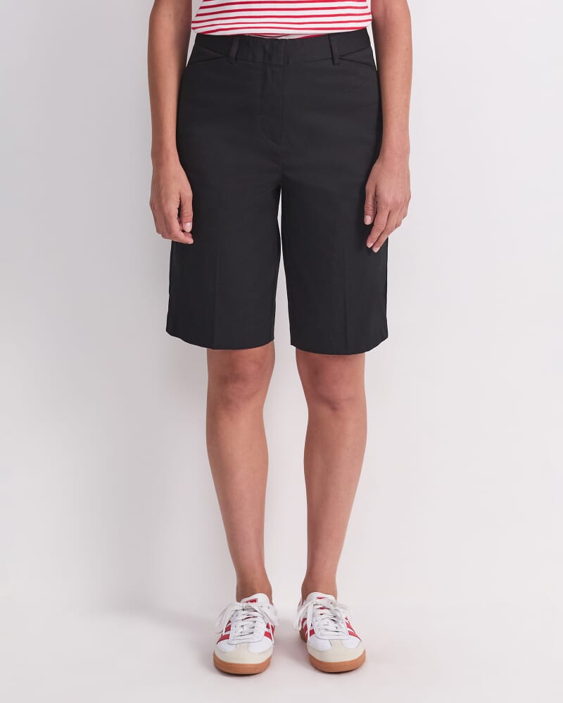 Evie Bermuda Short in BLACK
