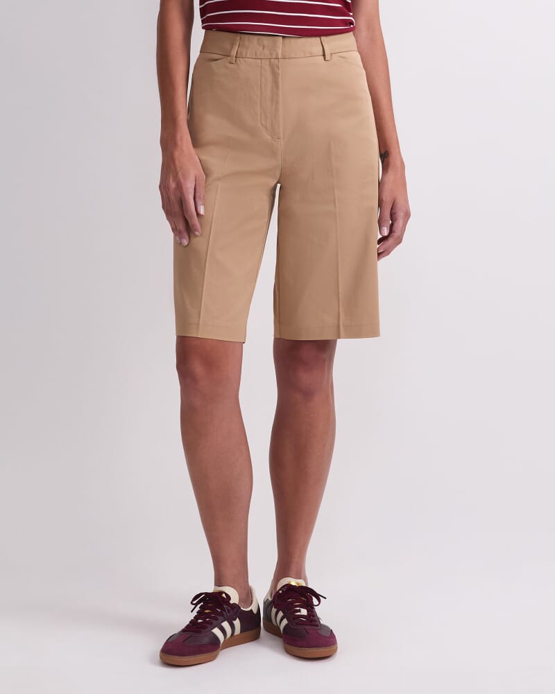 Evie Bermuda Short in PEBBLE