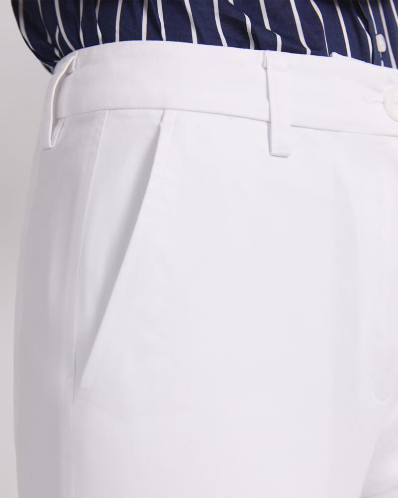 Laura Straight Chino Pant in WHITE