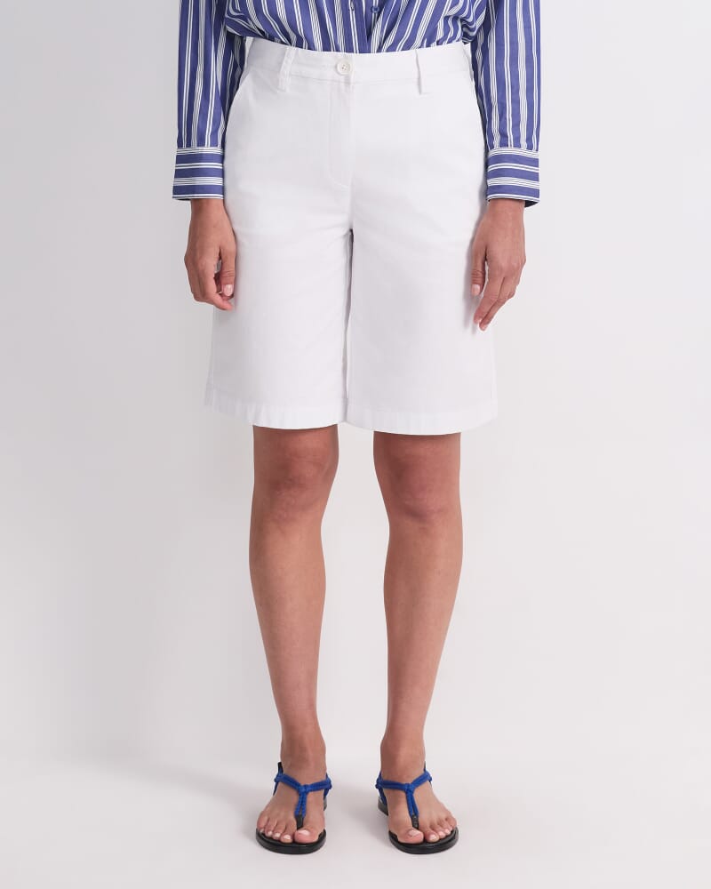 Laura Chino Short in WHITE