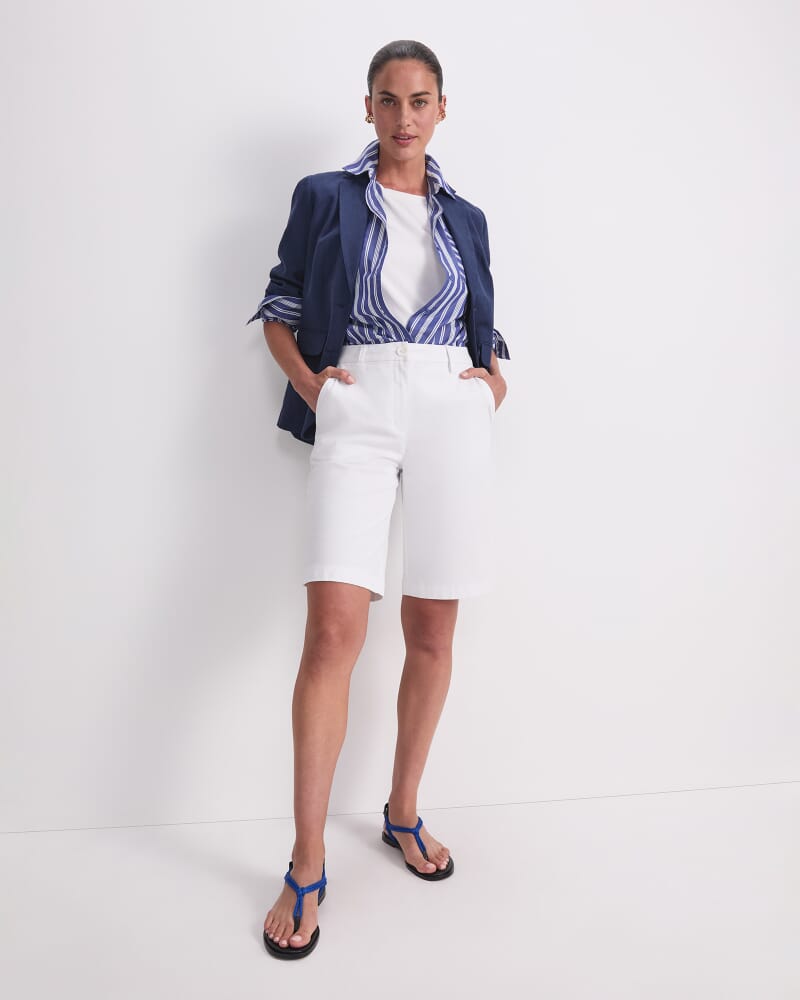 Laura Chino Short in WHITE