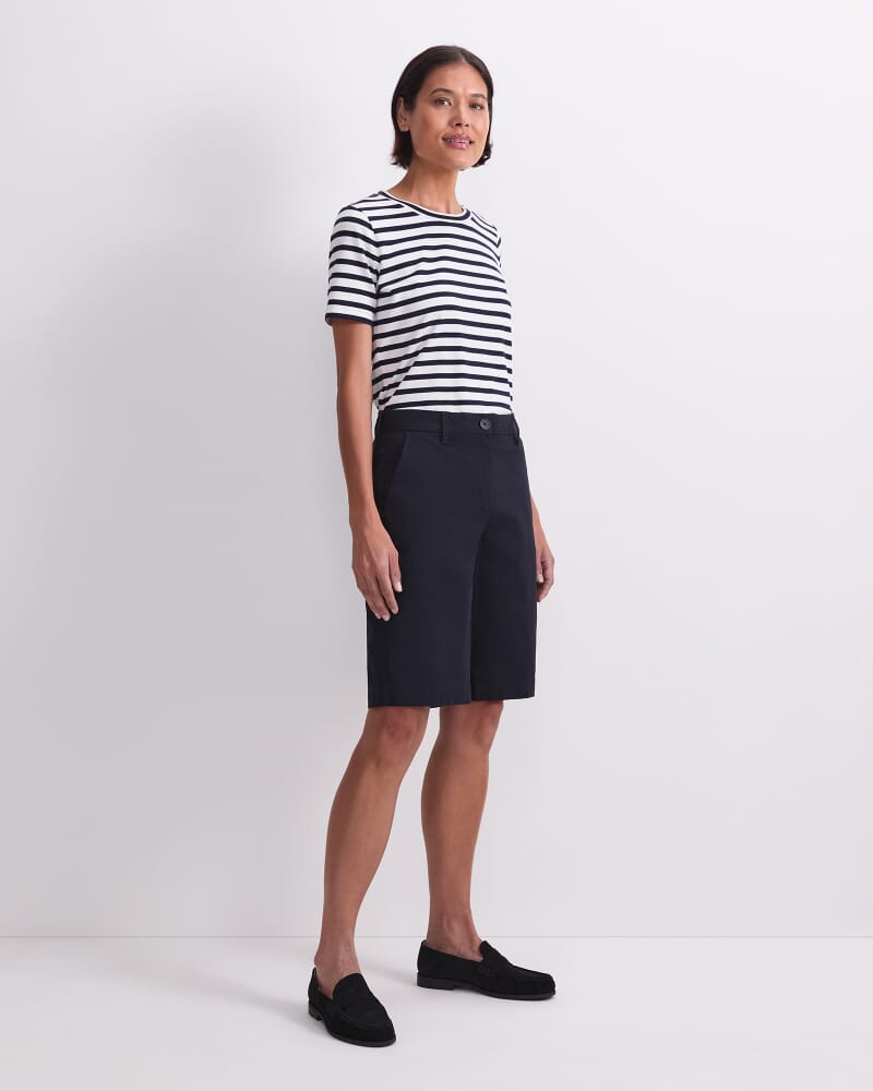 Laura Chino Short in NAVY