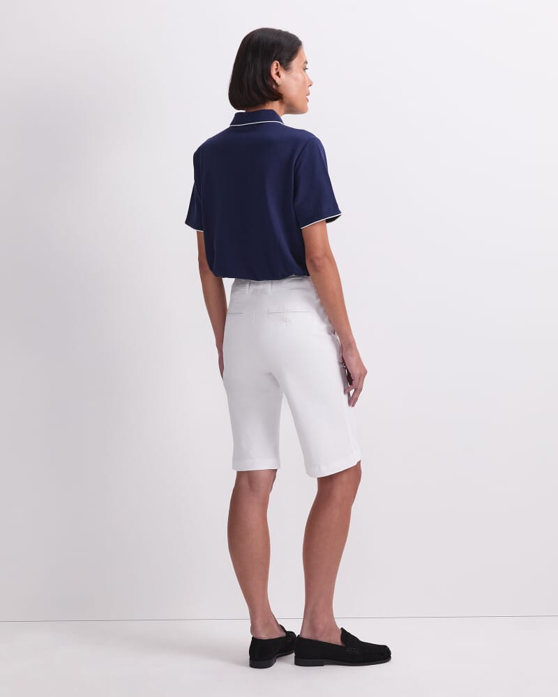 Laura Chino Short in WHITE