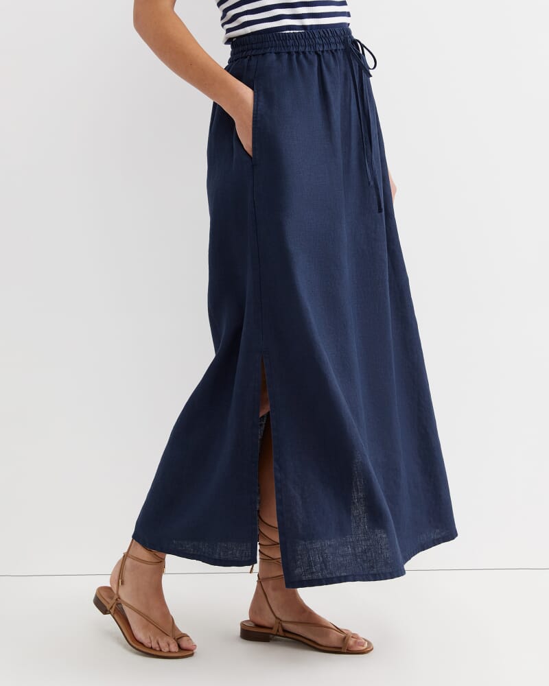 Lulu Linen Midi Skirt in NAVY