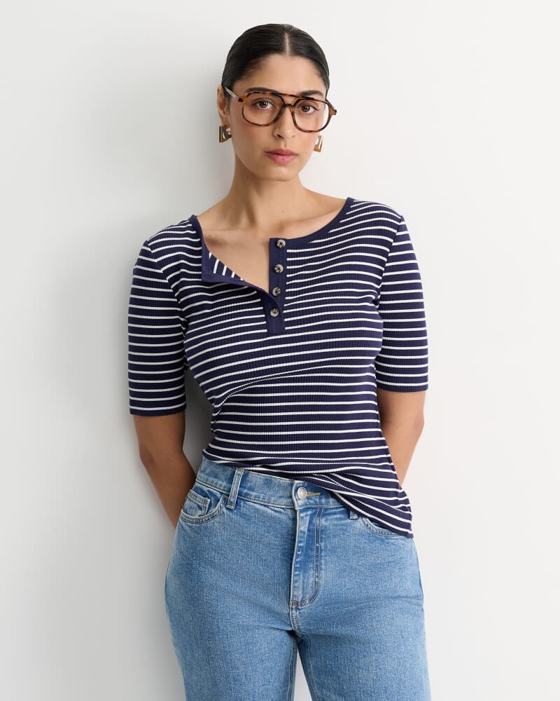 Allie Rib Henley Tee in NAVY/WHITE