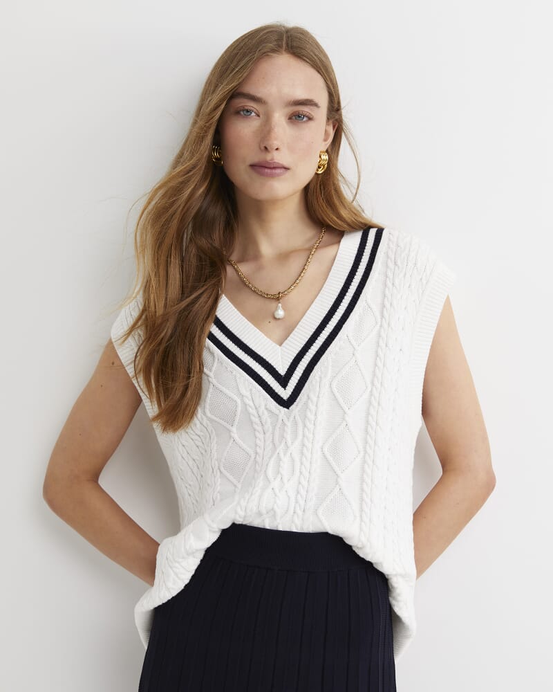 Elka Cable V-Neck Vest in WHITE/NAVY