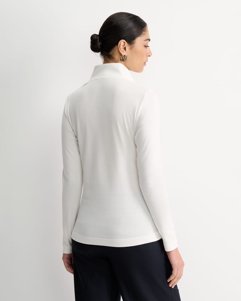 Lucy Snap Funnel Neck Top in IVORY