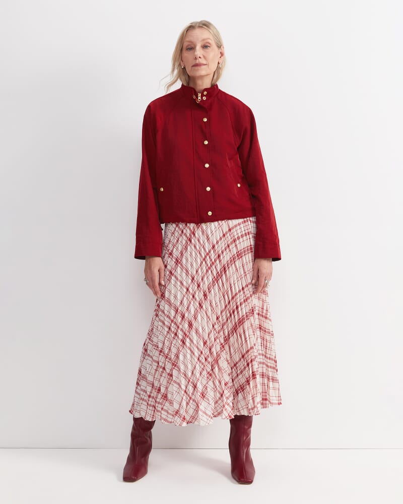 Tia Windcheater in CHERRY