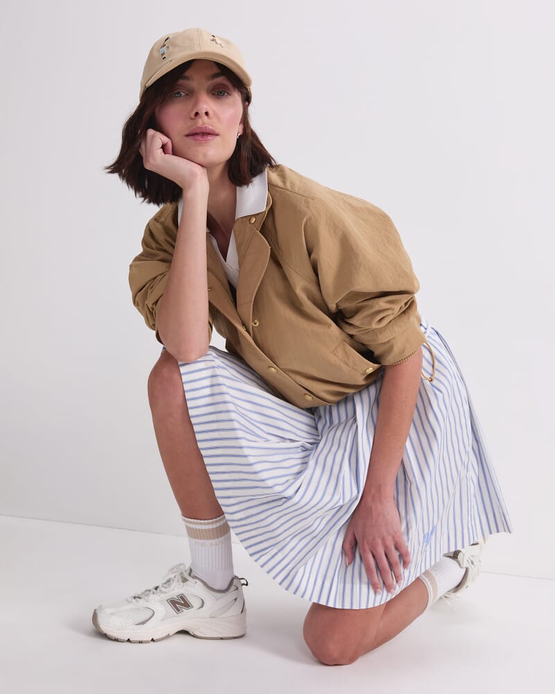 Tia Windcheater in SAND