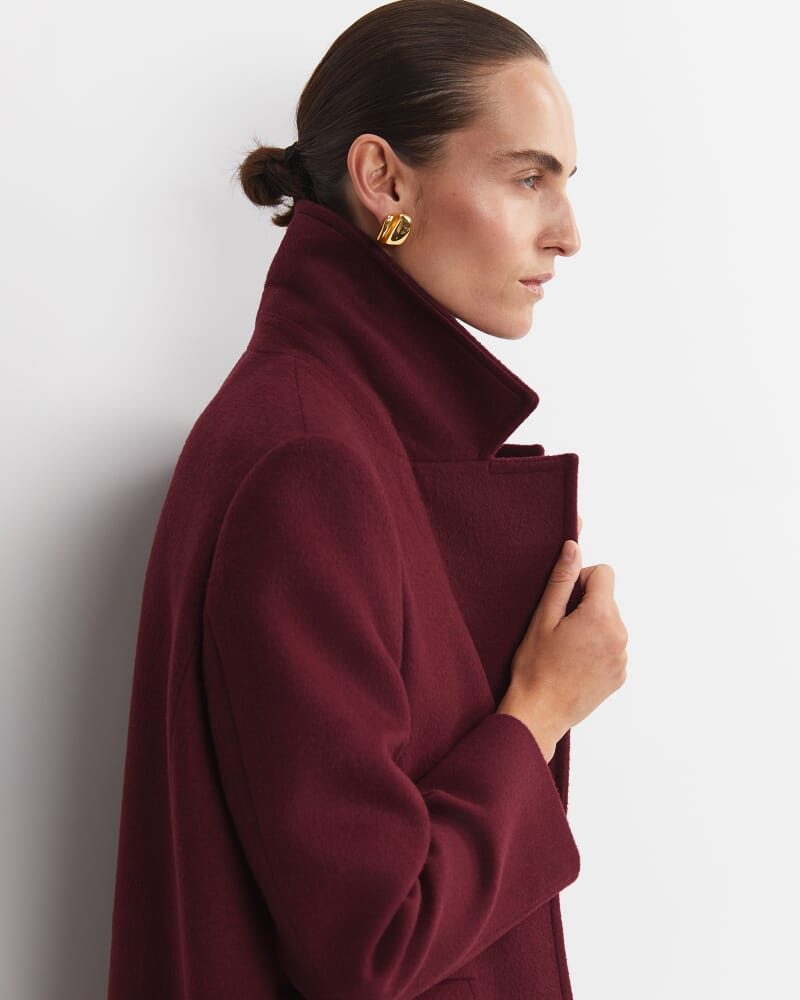 Saskia Single Breasted Coat in WINE