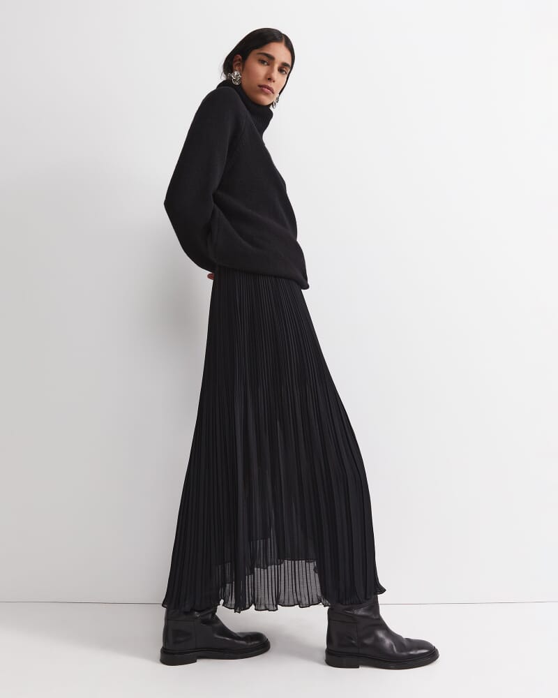 Quinn Pleated Midi Skirt in BLACK