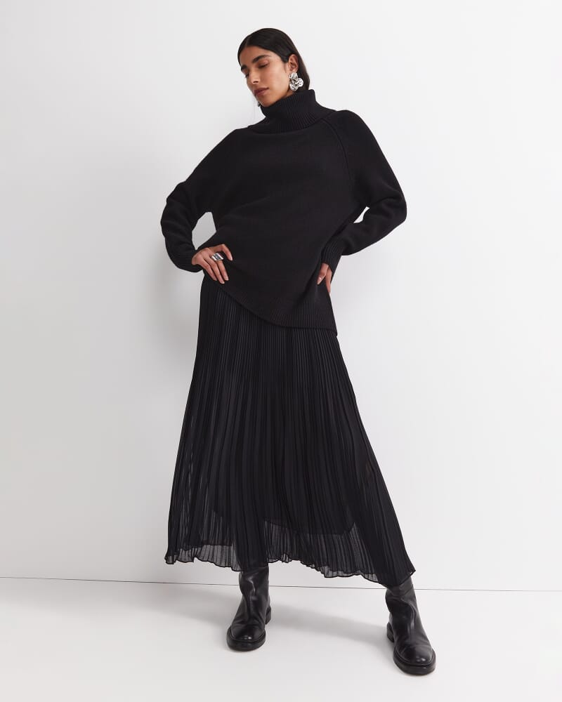 Quinn Pleated Midi Skirt in BLACK