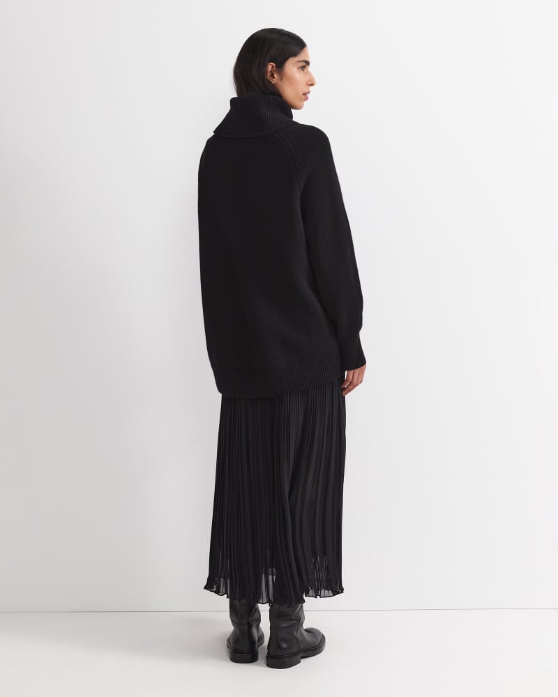 Quinn Pleated Midi Skirt in BLACK