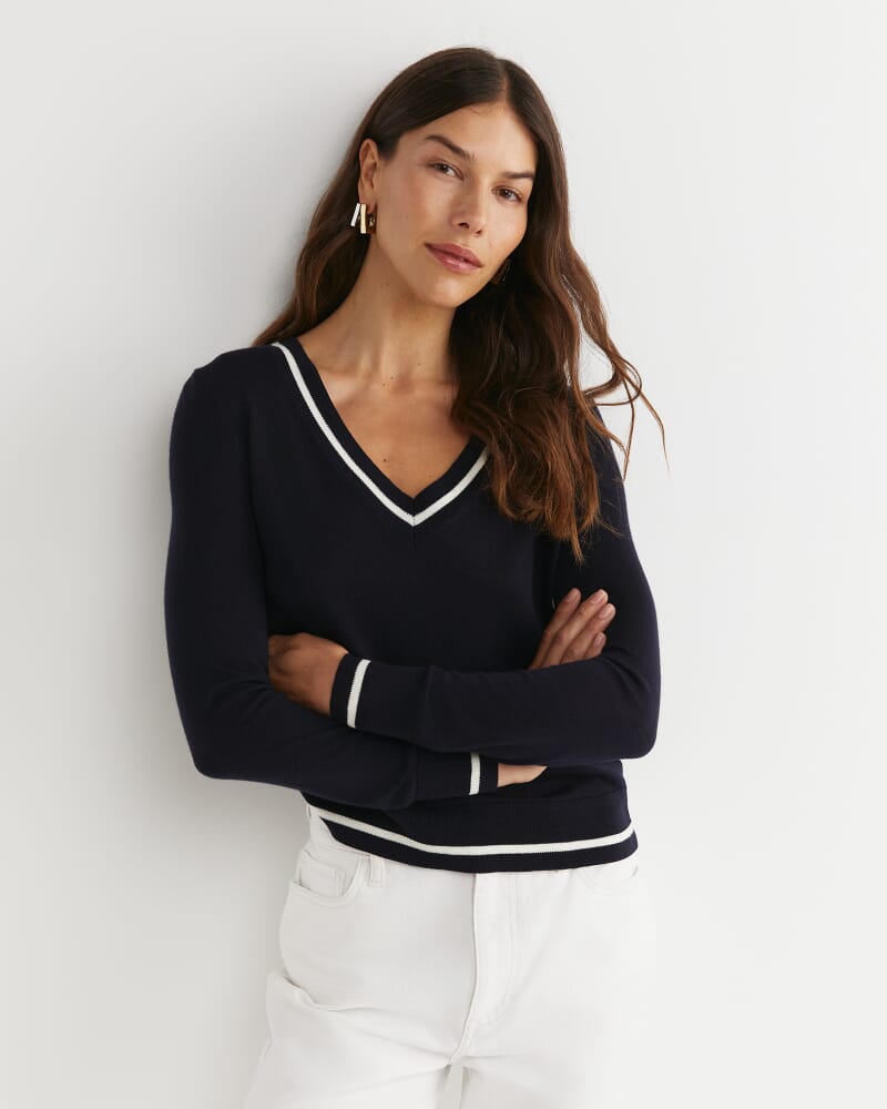 Francis Merino V-Neck Knit in NAVY