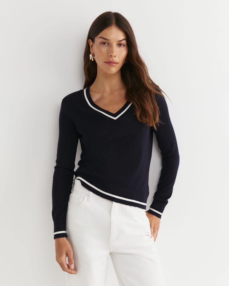 Francis Merino V-Neck Knit in NAVY
