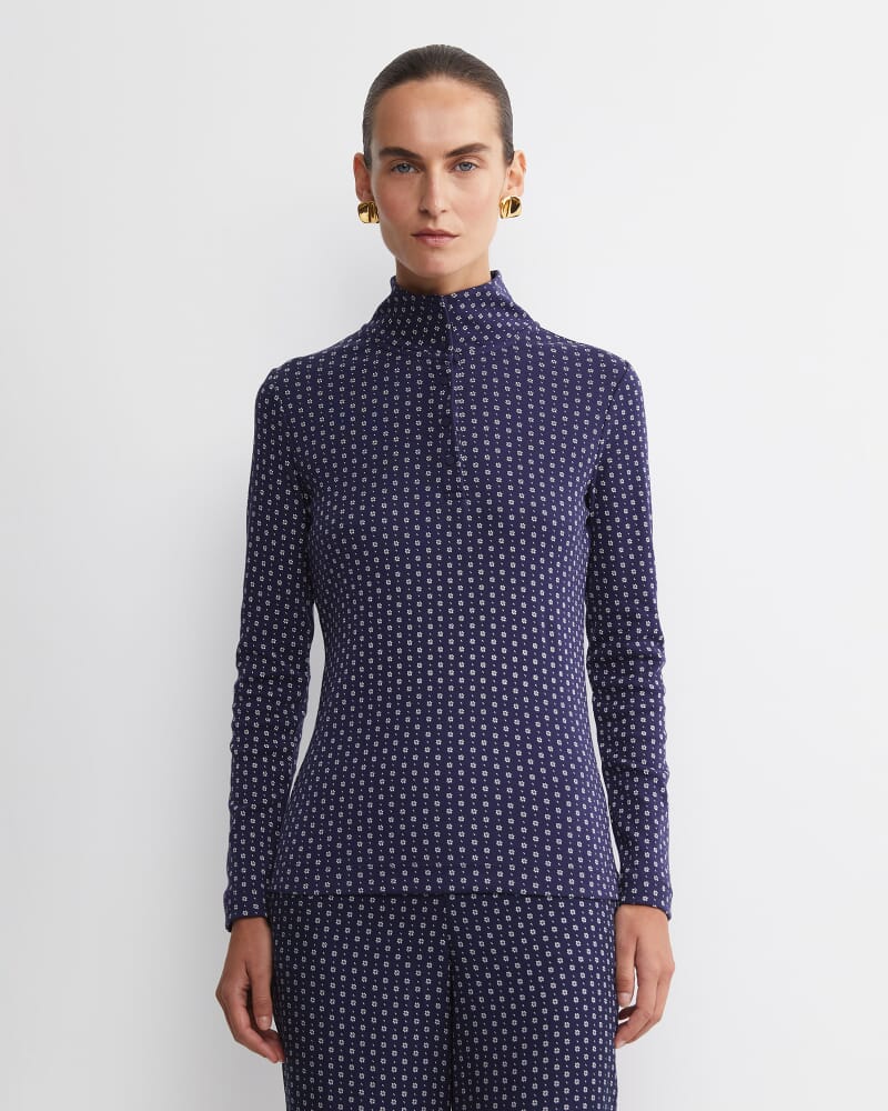 Geo Funnel Neck Top in NAVY/WHITE