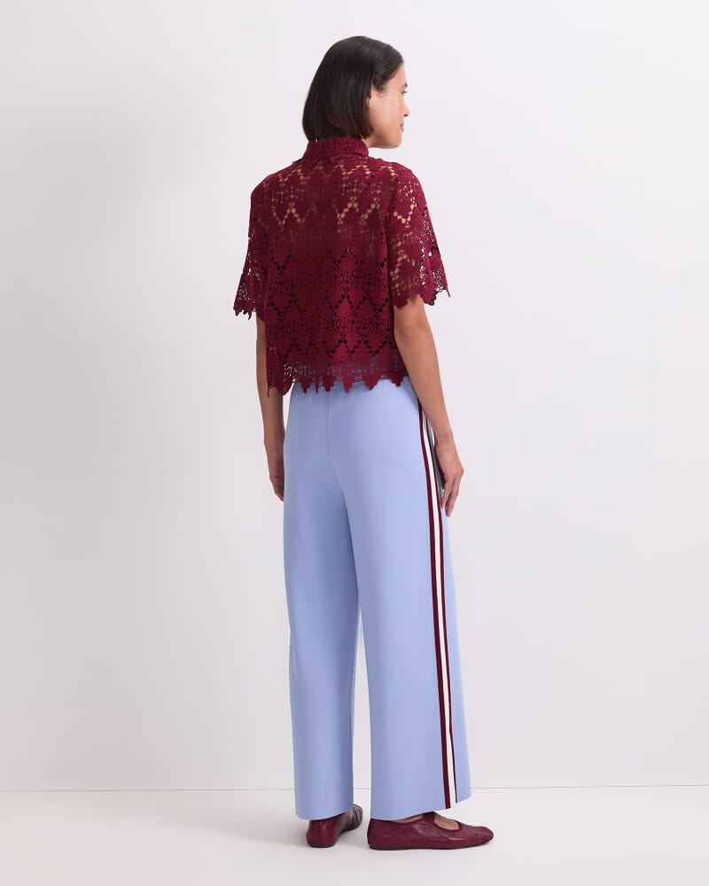 Ariana Lace Cropped Shirt in PINOT