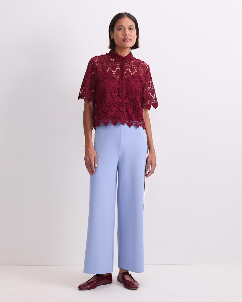 Ariana Lace Cropped Shirt in PINOT