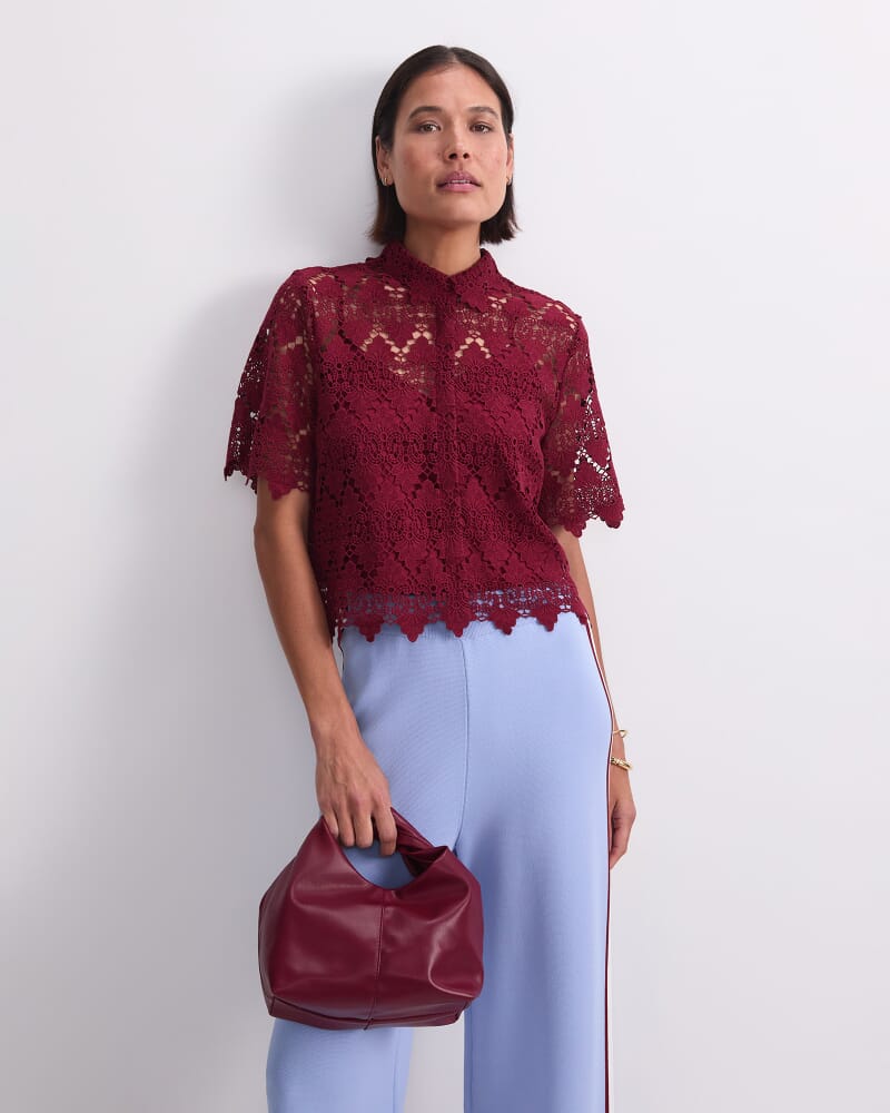 Ariana Lace Cropped Shirt in PINOT